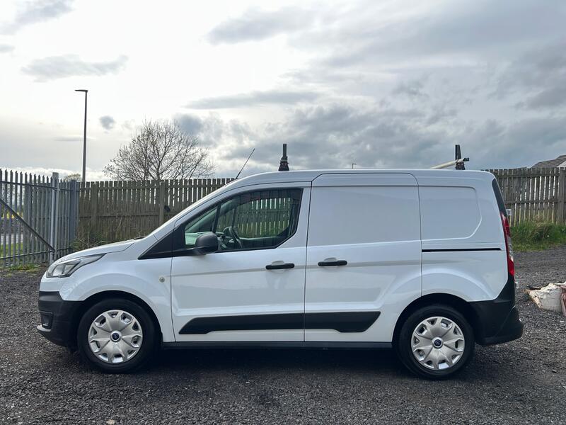 FORD TRANSIT CONNECT 1.5 200 EcoBlue Leader 2020