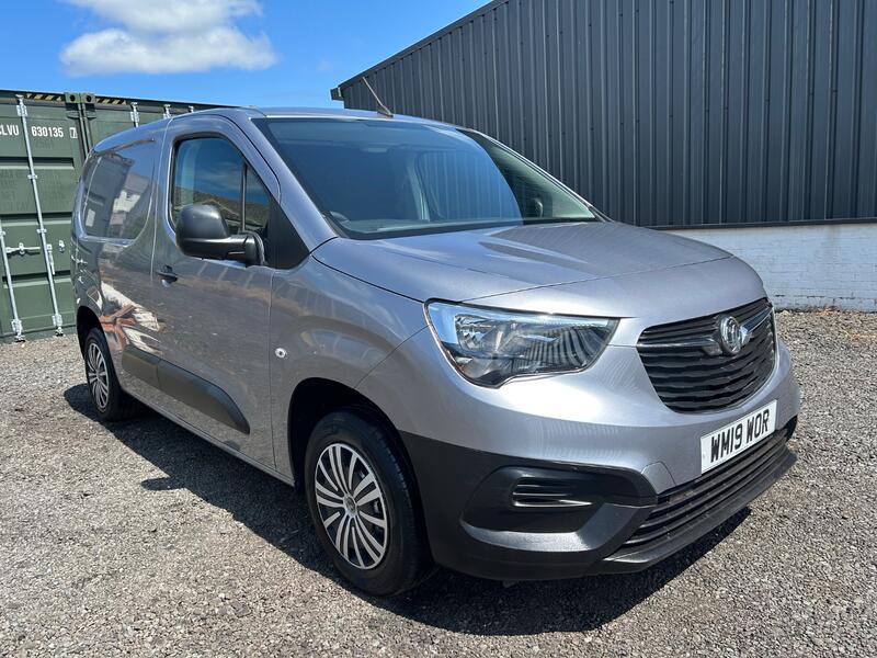 VAUXHALL COMBO 1.6 Turbo D 2000 Edition 2019