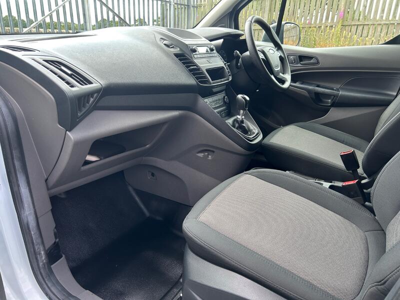FORD TRANSIT CONNECT 1.5 200 EcoBlue 2019