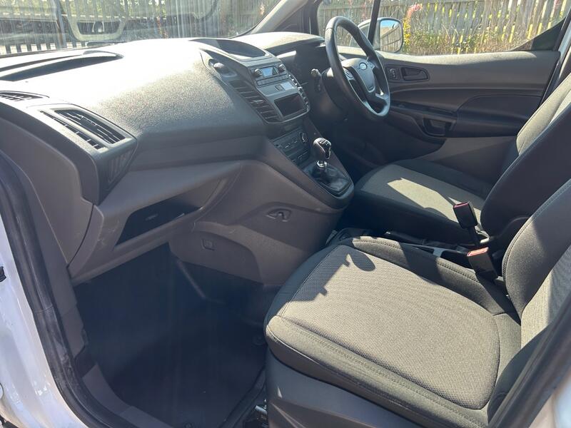 FORD TRANSIT CONNECT 1.5 200 EcoBlue Leader 2020