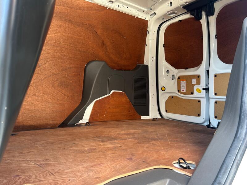 FORD TRANSIT CONNECT 1.5 200 EcoBlue Leader 2020